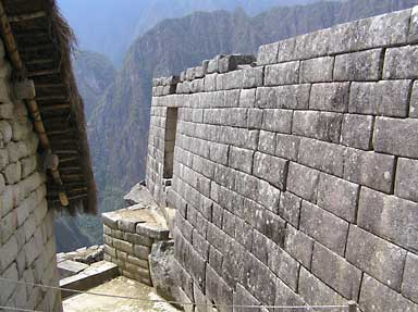 Mörtelloses Mauerwerk in Machu Picchu.