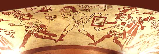 Tonschale aus der Moche-Kultur, Peru, Ethnologisches Museum Berlin-Dahlem. Zu sehen ist ein Krieger, der einen Gefangenen gemacht hat, den man zur Demütigung seiner Kleidung und seiner Insignien (Rangabzeichen) beraubt hat. Aller Wahrscheinlichkeit nach wird er hier abgeführt, um geopfert zu werden. Andere Vasen in Dahlem zeigen plastisch die Menschenopferszenarien, bei denen die Leiber der Geopferten nicht, wie etwa bei den Azteken, von den Pyramiden herabgestürzt wurden, sondern von heiligen Bergen. Andere Vasen in Dahlem zeigen plastisch die Menschenopferszenarien, bei denen die Leiber der Geopferten nicht, wie etwa bei den Azteken, von den Pyramiden herabgestürzt wurden, sondern von heiligen Bergen.